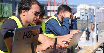 engineers working at H2Fly credit H2FLY GmbH